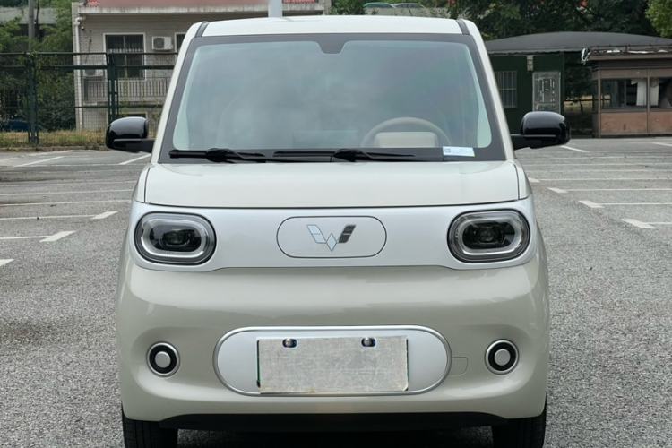 Used Wuling Hongguang MINIEV 2024 3rd Generation 215km Advanced Version Exterior 1