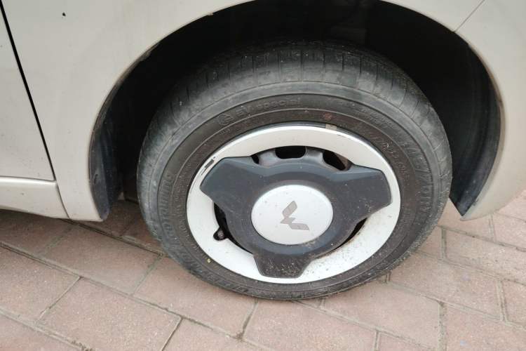 Used Wuling Hongguang MINIEV 2024 3rd Generation 215km Youth Edition Exterior 1