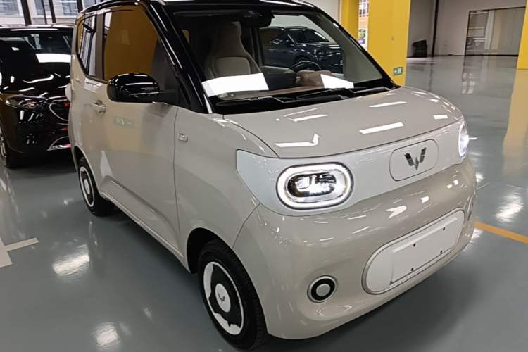 Used Wuling Hongguang MINIEV 2024 3rd Generation 215km Youth Edition Exterior 1