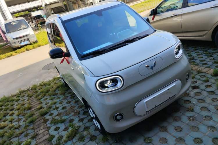 Used Wuling Hongguang MINIEV 2024 3rd Generation 215km Advanced Version Exterior 1