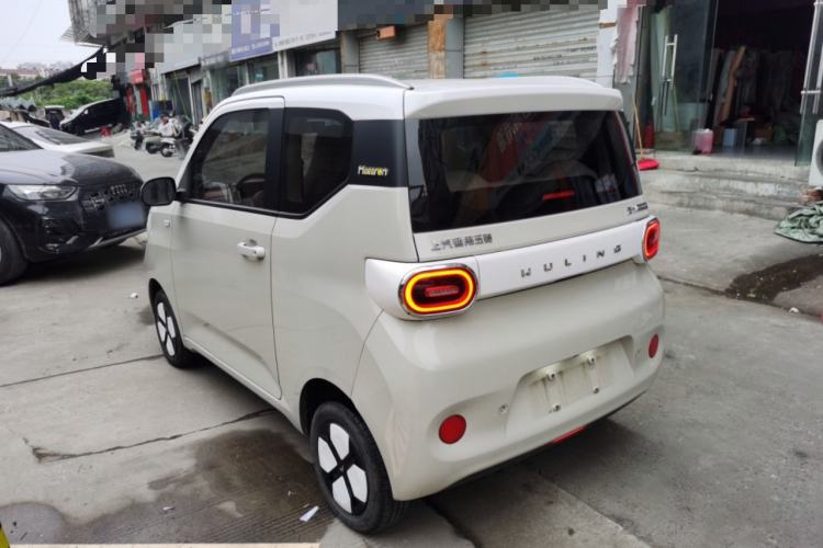 Used Wuling Hongguang MINIEV 2024 3rd Generation 215km Advanced Version Exterior 2