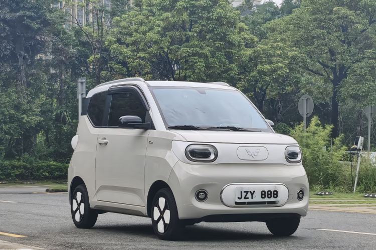 Used Wuling Hongguang MINIEV 2024 3rd Generation 215km Advanced Version Exterior 2