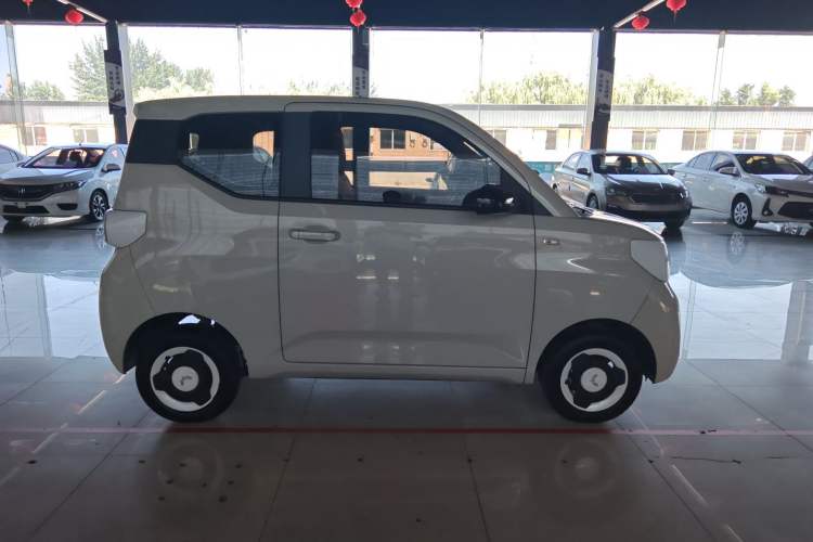 Used Wuling Hongguang MINIEV 2024 3rd Generation 215km Youth Edition Exterior 2