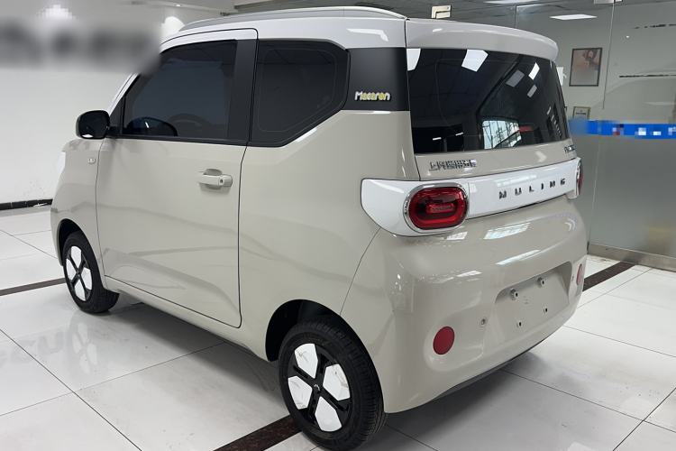Used Wuling Hongguang MINIEV 2024 3rd Generation 215km Advanced Version Exterior 2