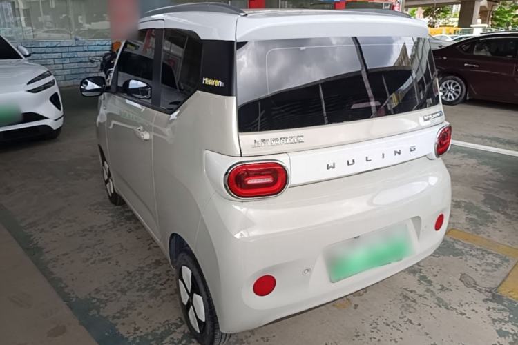 Used Wuling Hongguang MINIEV 2024 3rd Generation 215km Advanced Version Exterior 2