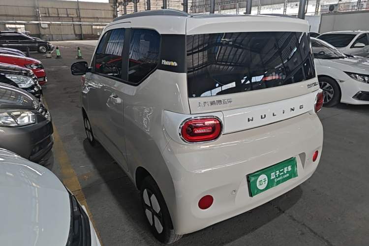 Used Wuling Hongguang MINIEV 2024 3rd Generation 215km Advanced Version Exterior 2
