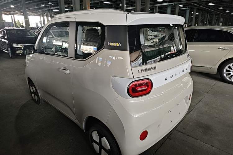 Used Wuling Hongguang MINIEV 2024 3rd Generation 215km Advanced Version Exterior 2