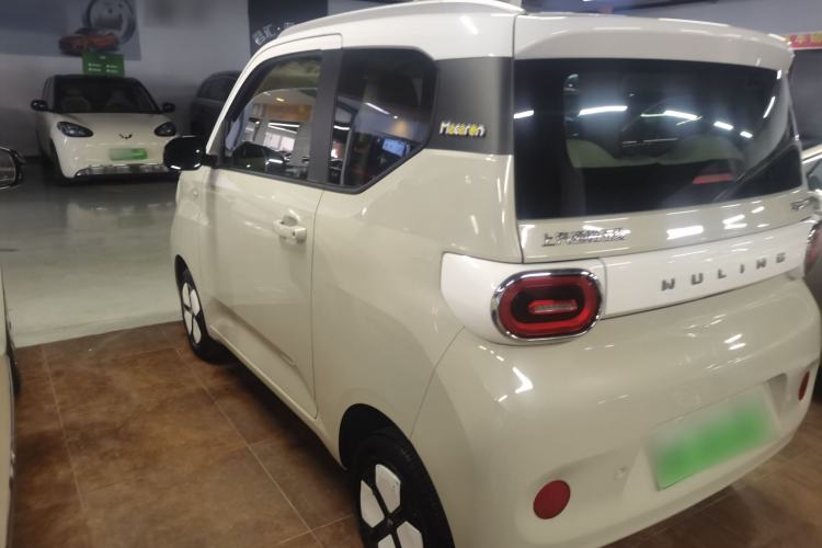 Used Wuling Hongguang MINIEV 2024 3rd Generation 215km Advanced Version Exterior 3