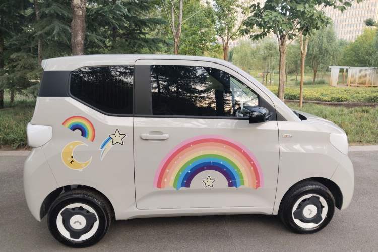 Used Wuling Hongguang MINIEV 2024 3rd Generation 215km Youth Edition Exterior 3
