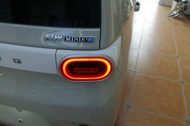 Used Wuling Hongguang MINIEV 2024 3rd Generation 215km Youth Edition Exterior 3