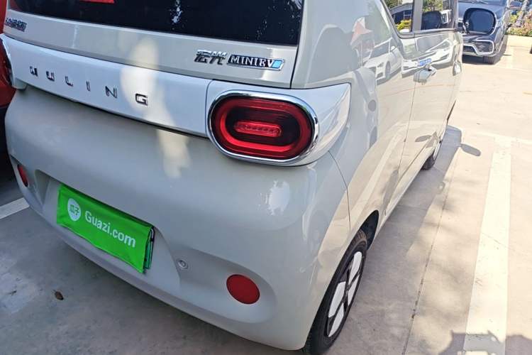 Used Wuling Hongguang MINIEV 2024 3rd Generation 215km Advanced Version Exterior 3