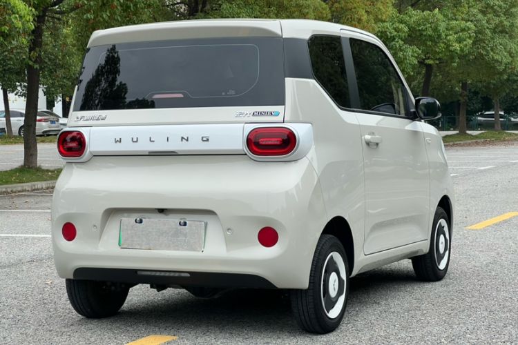 Used Wuling Hongguang MINIEV 2024 3rd Generation 215km Advanced Version Exterior 3