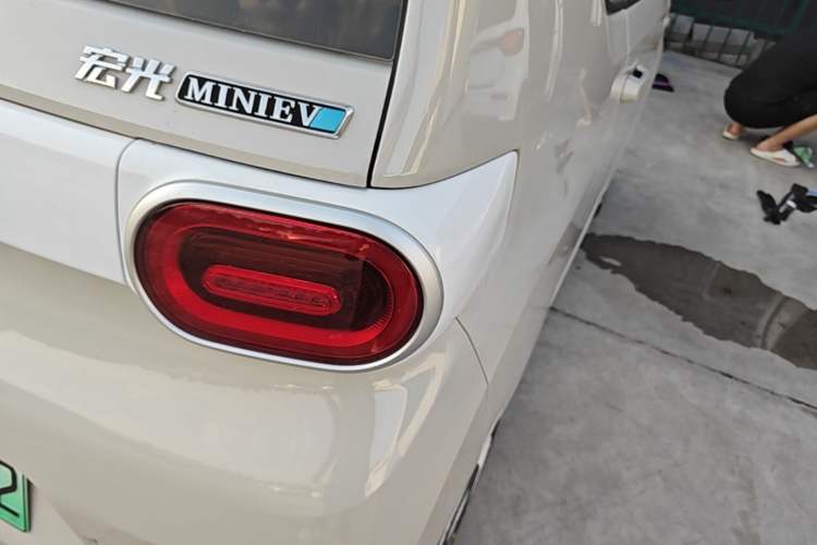 Used Wuling Hongguang MINIEV 2024 3rd Generation 215km Youth Edition Exterior 3