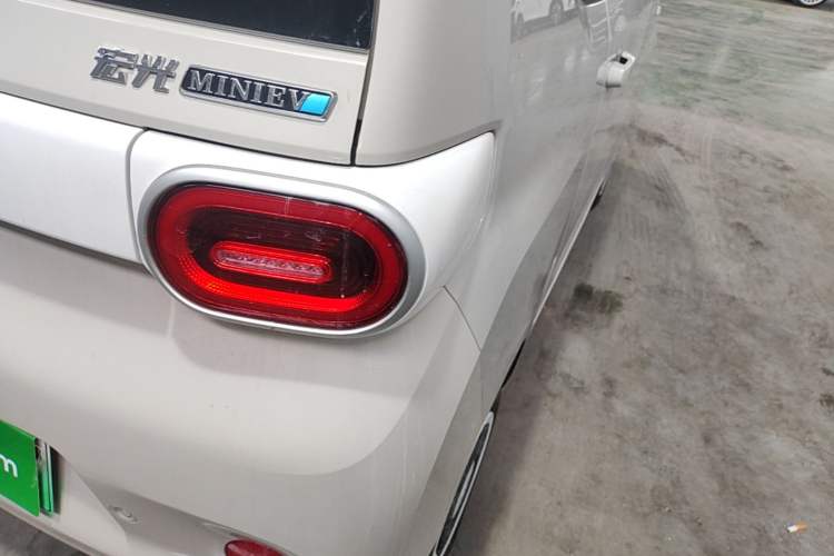 Used Wuling Hongguang MINIEV 2024 3rd Generation 215km Youth Edition Exterior 3