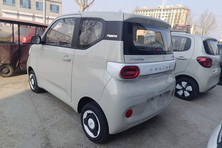 Used Wuling Hongguang MINIEV 2024 3rd Generation 215km Youth Edition Exterior 3