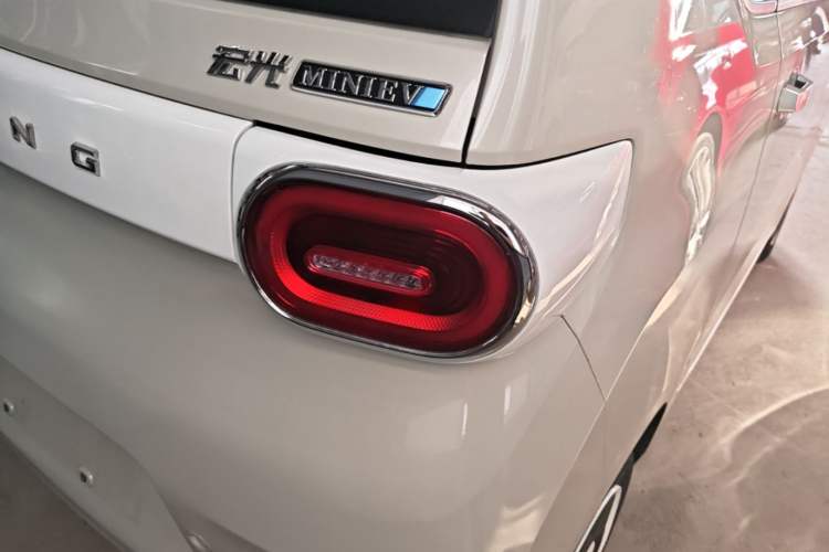 Used Wuling Hongguang MINIEV 2024 3rd Generation 170 km Exterior 3