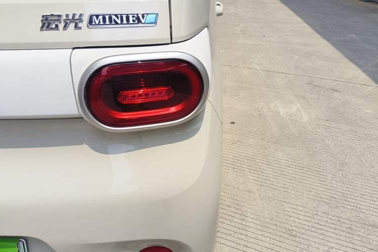 Used Wuling Hongguang MINIEV 2024 3rd Generation 215km Youth Edition Exterior 3