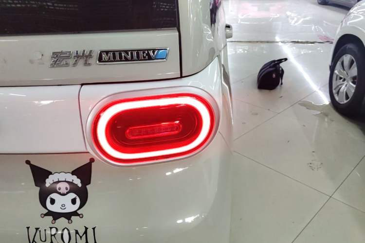 Used Wuling Hongguang MINIEV 2024 3rd Generation 215km Youth Edition Exterior 3