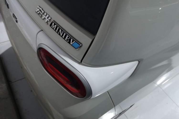 Used Wuling Hongguang MINIEV 2024 3rd Generation 215km Youth Edition Exterior 3