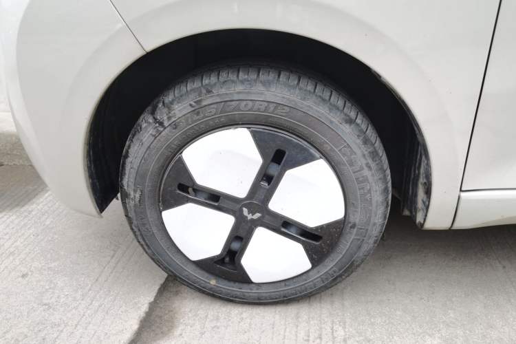 Used Wuling Hongguang MINIEV 2024 3rd Generation 215km Advanced Version Exterior 4