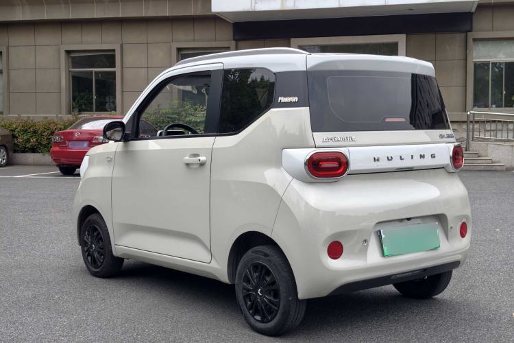 Used Wuling Hongguang MINIEV 2024 3rd Generation 215km Advanced Version Exterior 4