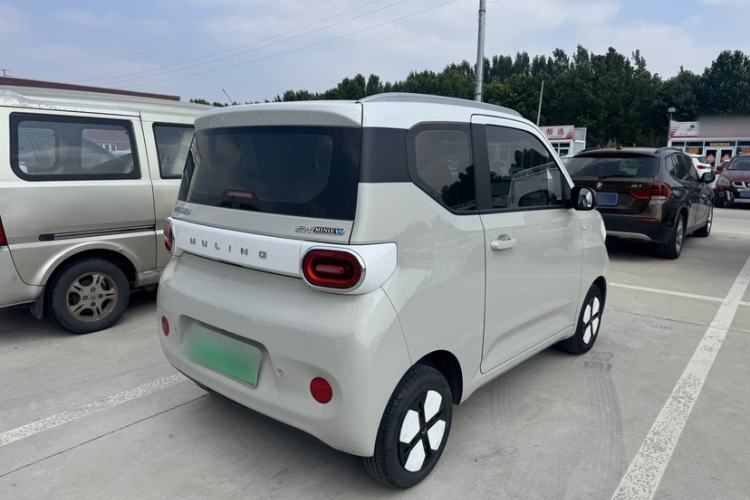 Used Wuling Hongguang MINIEV 2024 3rd Generation 215km Advanced Version Exterior 4