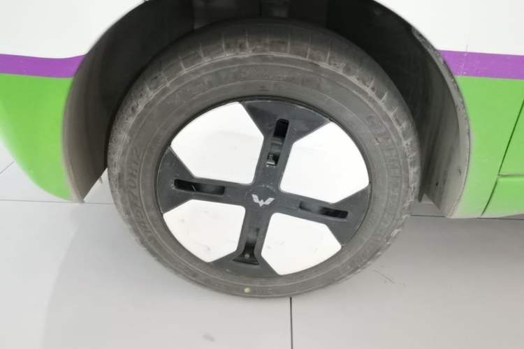 Used Wuling Hongguang MINIEV 2024 3rd Generation 215km Advanced Version Exterior 4
