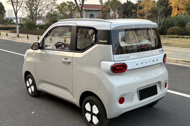 Used Wuling Hongguang MINIEV 2024 3rd Generation 215km Advanced Version Exterior 4