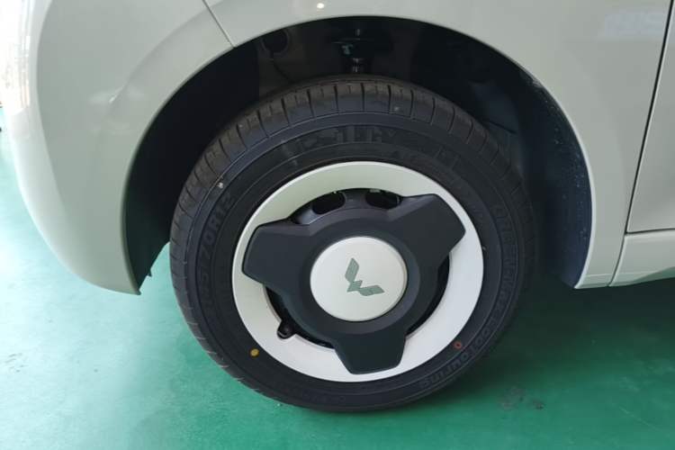 Used Wuling Hongguang MINIEV 2024 3rd Generation 215km Youth Edition Exterior 4