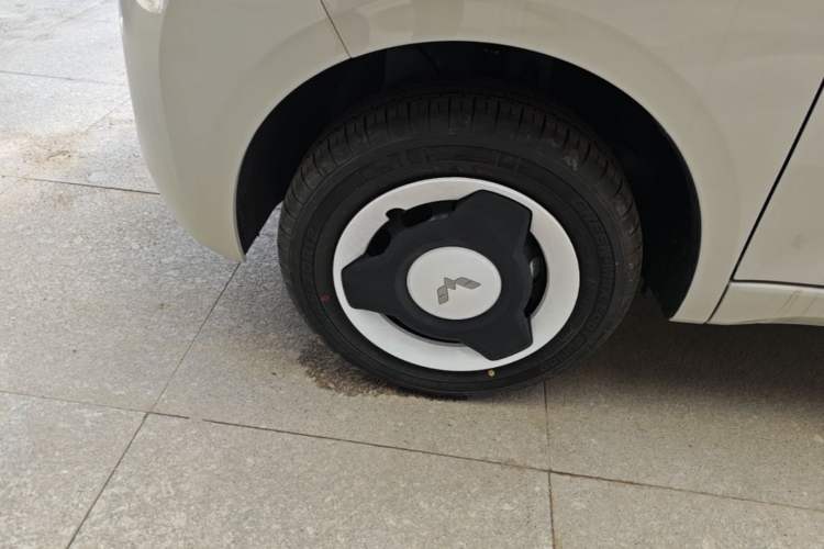 Used Wuling Hongguang MINIEV 2024 3rd Generation 215km Youth Edition Exterior 4