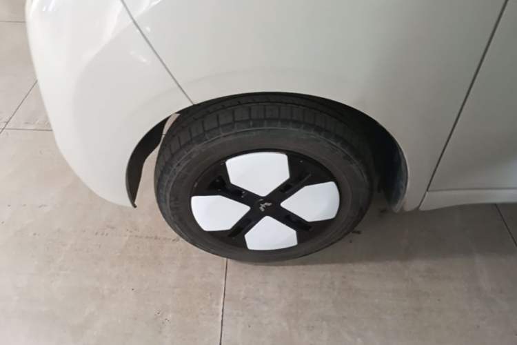 Used Wuling Hongguang MINIEV 2024 3rd Generation 215km Advanced Version Exterior 4