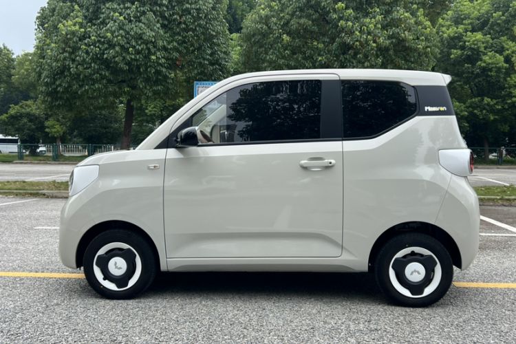 Used Wuling Hongguang MINIEV 2024 3rd Generation 215km Advanced Version Exterior 5
