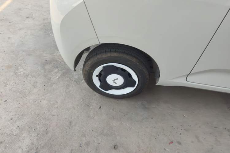 Used Wuling Hongguang MINIEV 2024 3rd Generation 215km Youth Edition Exterior 5