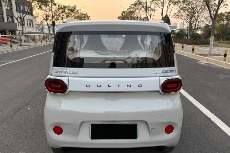Used Wuling Hongguang MINIEV 2024 3rd Generation 215km Advanced Version Exterior 5