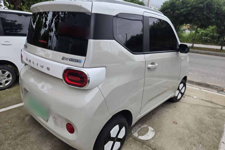 Used Wuling Hongguang MINIEV 2024 3rd Generation 215km Advanced Version Exterior 5