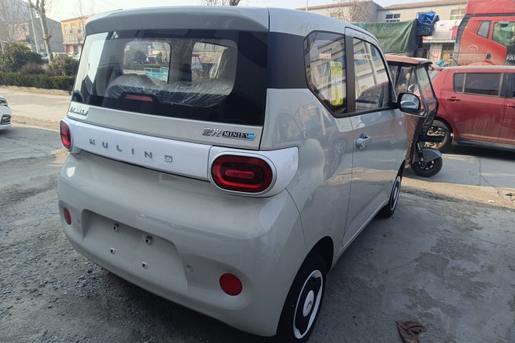 Used Wuling Hongguang MINIEV 2024 3rd Generation 215km Youth Edition Exterior 5
