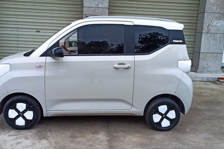 Used Wuling Hongguang MINIEV 2024 3rd Generation 215km Advanced Version Exterior 5