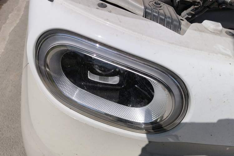 Used Wuling Hongguang MINIEV 2024 3rd Generation 215km Advanced Version Exterior 6