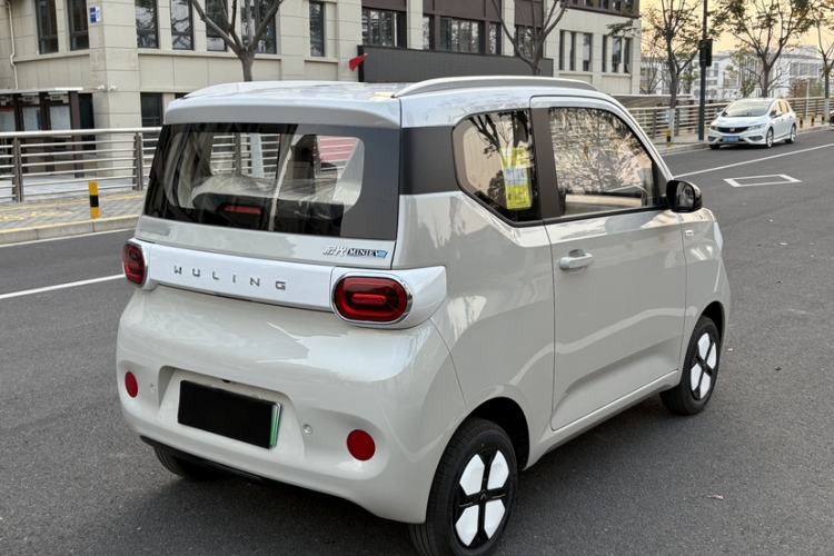 Used Wuling Hongguang MINIEV 2024 3rd Generation 215km Advanced Version Exterior 6