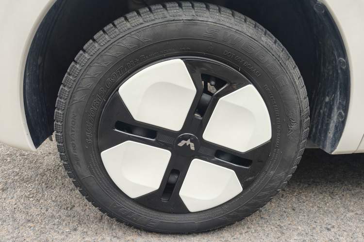 Used Wuling Hongguang MINIEV 2024 3rd Generation 215km Advanced Version Exterior 7