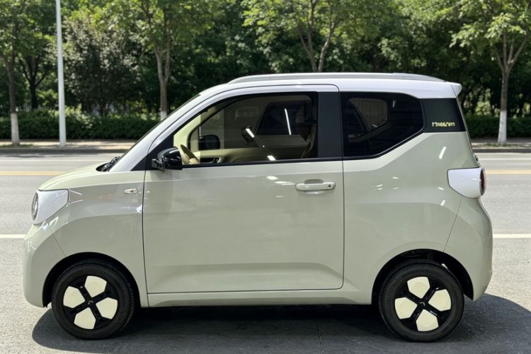 Used Wuling Hongguang MINIEV 2024 3rd Generation 215km Advanced Version Exterior 7