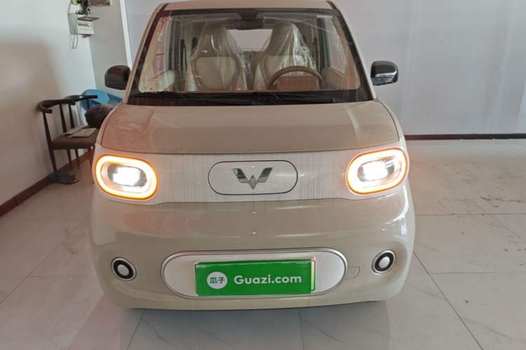 Used Wuling Hongguang MINIEV 2024 3rd Generation 215km Youth Edition Front