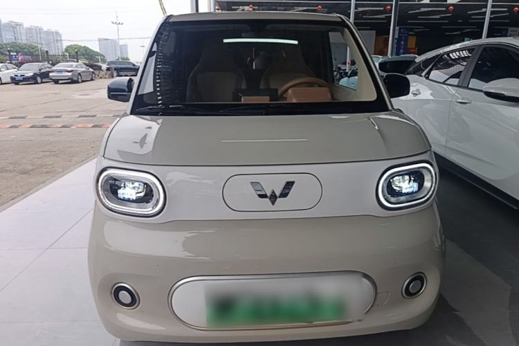 Used Wuling Hongguang MINIEV 2024 3rd Generation 215km Youth Edition Front