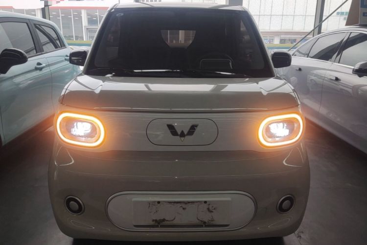 Used Wuling Hongguang MINIEV 2024 3rd Generation 215km Youth Edition Front