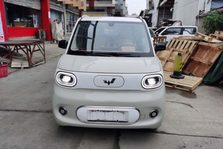 Used Wuling Hongguang MINIEV 2024 3rd Generation 215km Advanced Version Front