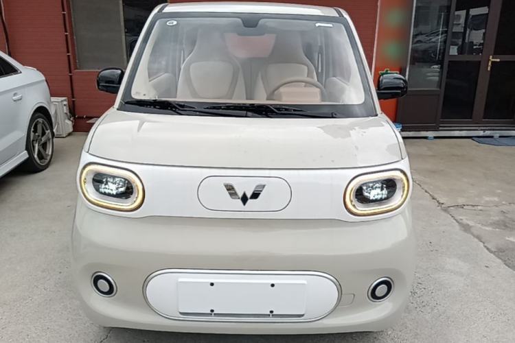 Used Wuling Hongguang MINIEV 2024 3rd Generation 215km Youth Edition Front