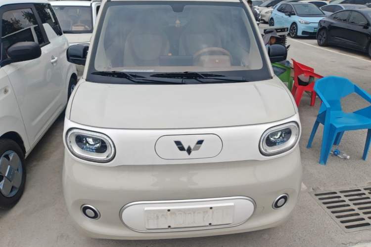 Used Wuling Hongguang MINIEV 2024 3rd Generation 215km Youth Edition Front