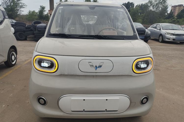 Used Wuling Hongguang MINIEV 2024 3rd Generation 215km Youth Edition Front