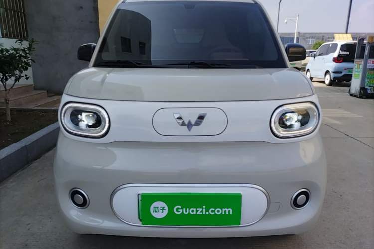 Used Wuling Hongguang MINIEV 2024 3rd Generation 215km Youth Edition Front