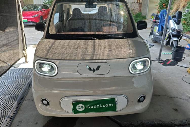 Used Wuling Hongguang MINIEV 2024 3rd Generation 215km Youth Edition Front